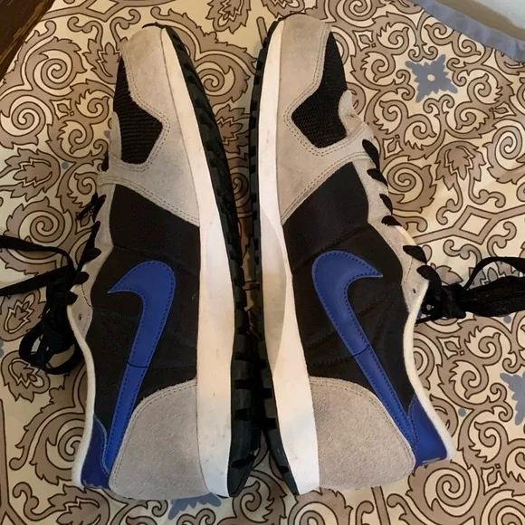 Nike Air Vengeance Sneakers Women’s 9.5 / Men’s 8 - Picture 4 of 11